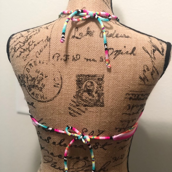 Brand new swim suit top - Picture 3 of 5